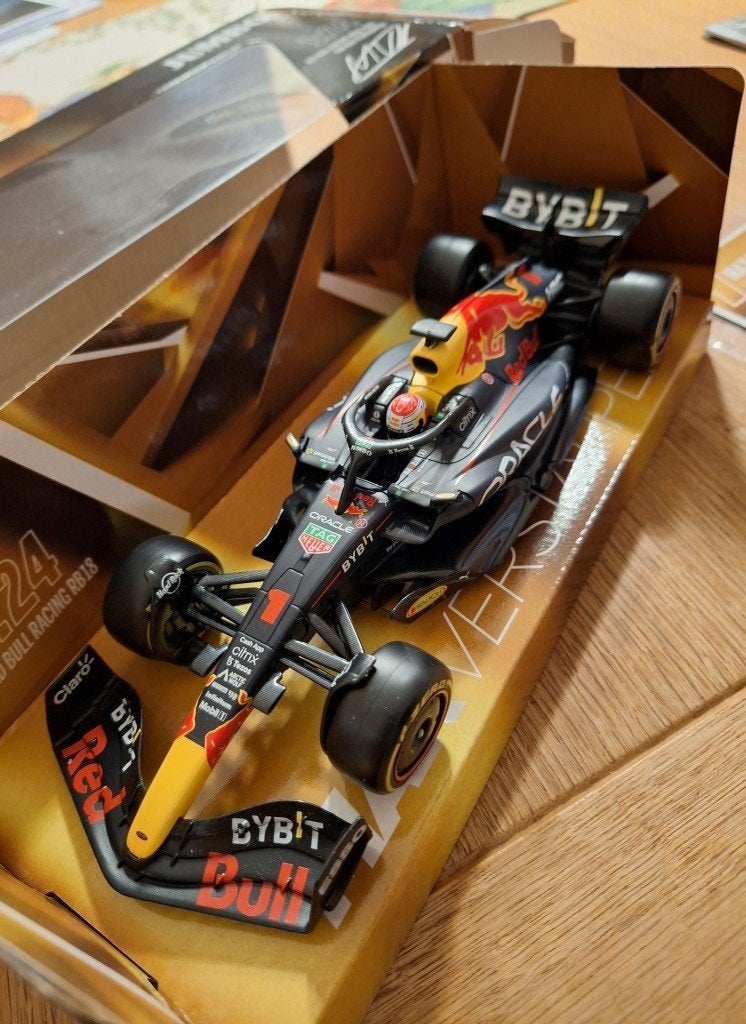 Max Verstappen RB18 Modelauto 1:24 - NIEUW - JUMBO - 2022, Ophalen of Verzenden, Nieuw, Auto, Bburago
