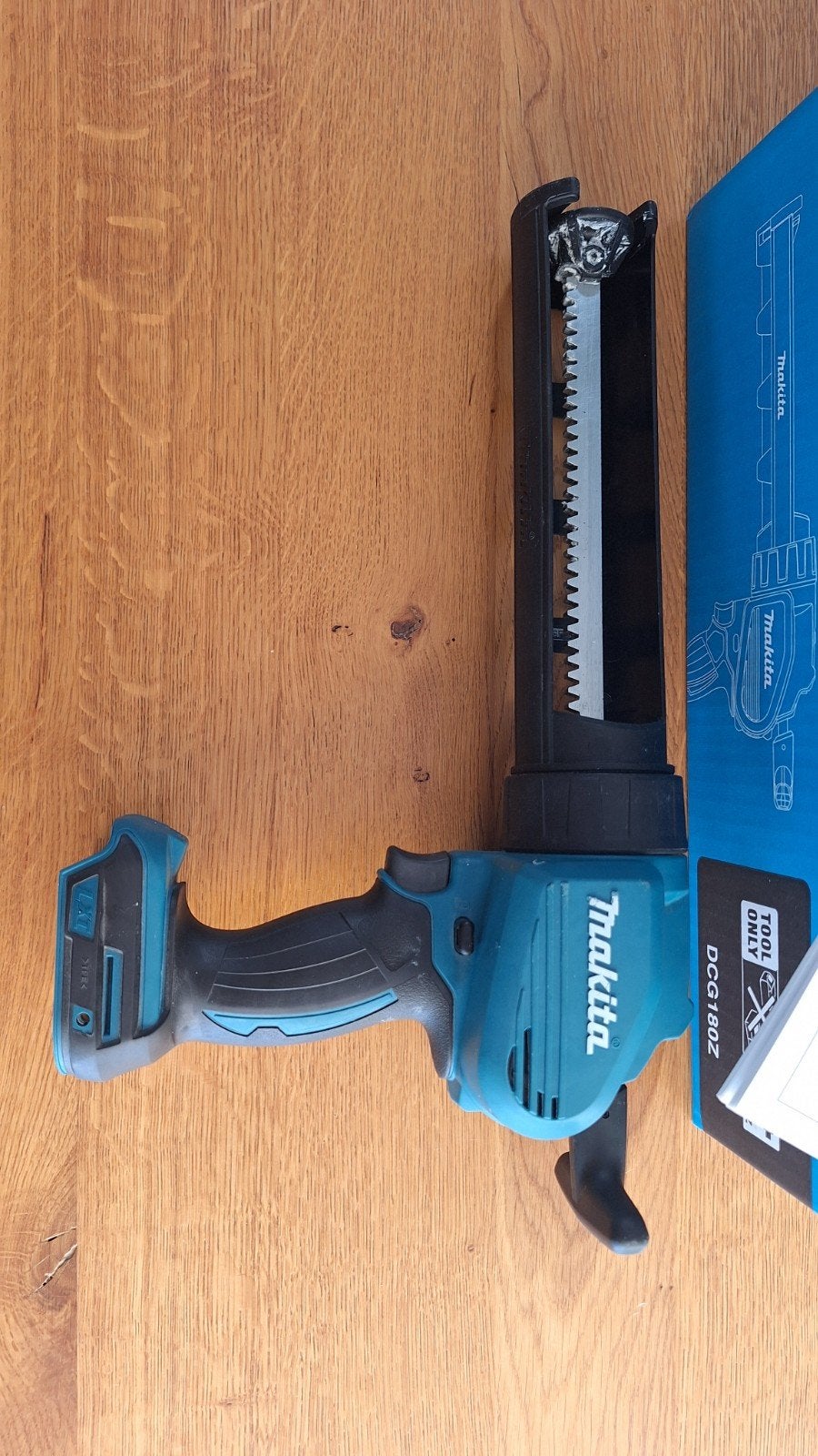 Makita Kitspuit LXT 18V DGM180Z - Inclusief doos, Ophalen of Verzenden, Zo goed als nieuw