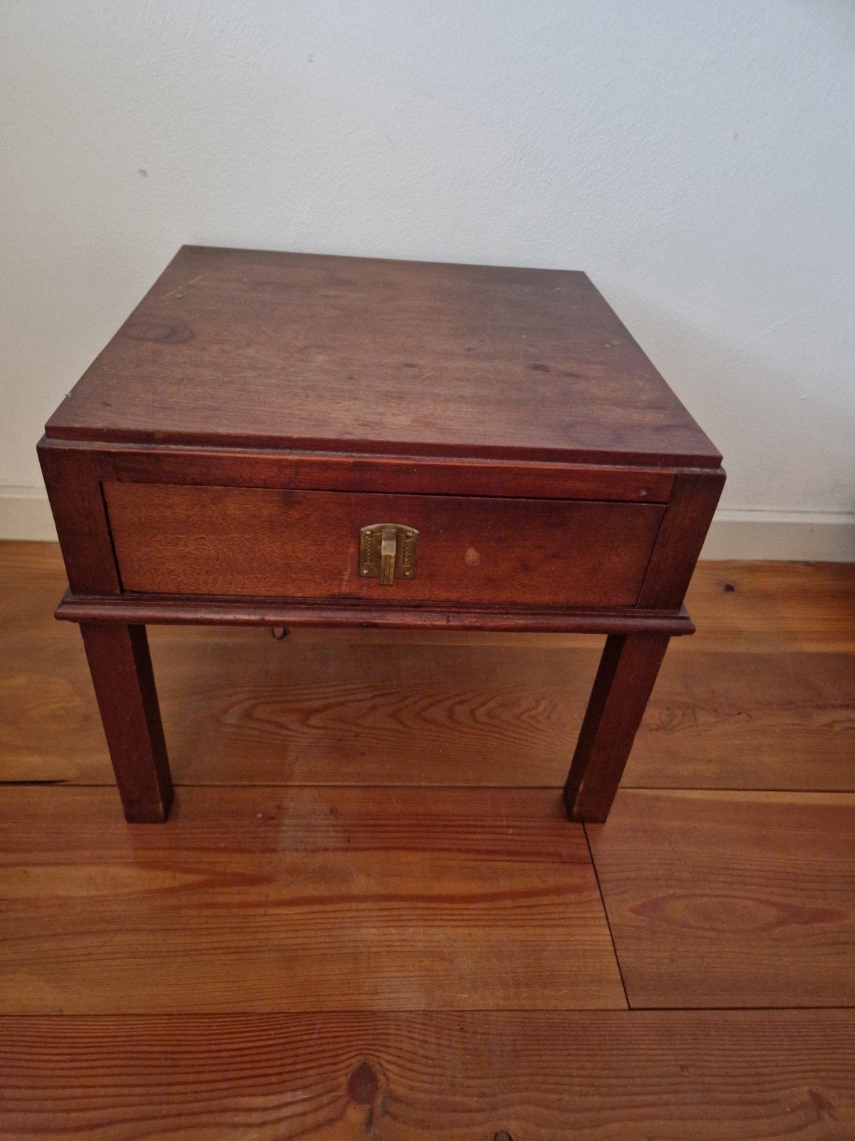 Vintage houten (nacht)kastje met laatje 2 van 2, Huis en Inrichting, Ophalen