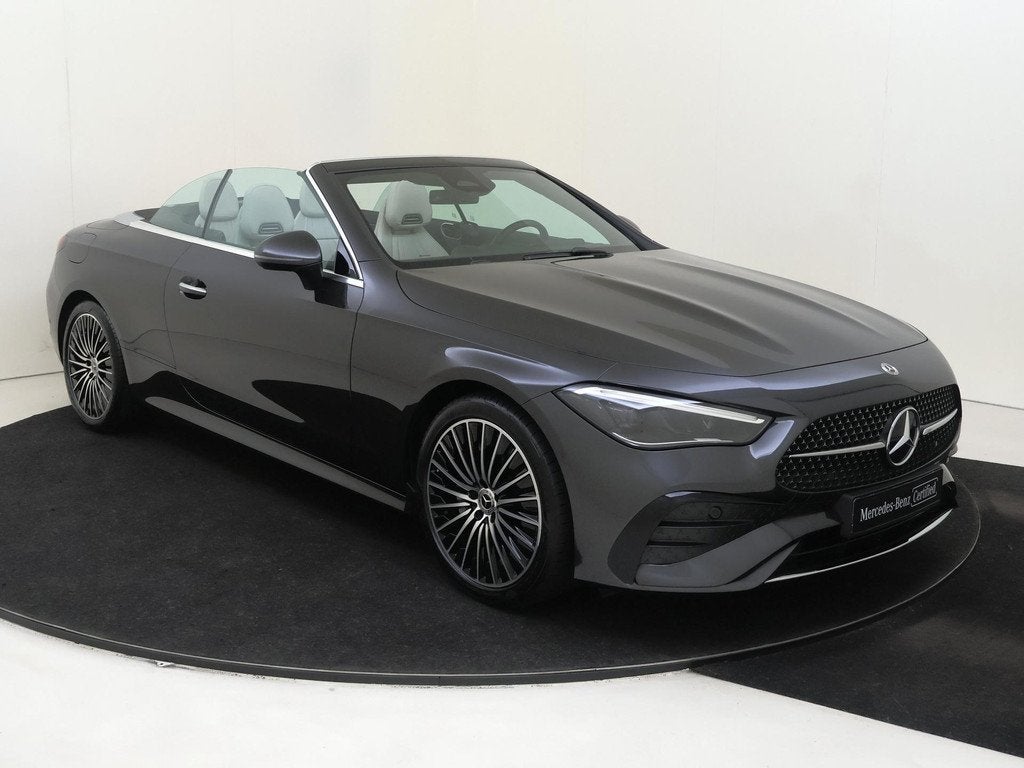 Mercedes-Benz CLE Cabriolet 180 AMG Line / Winterpakket / Me, Auto's, Mercedes-Benz, Automaat, 4 cilinders, Cabriolet, 4 stoelen