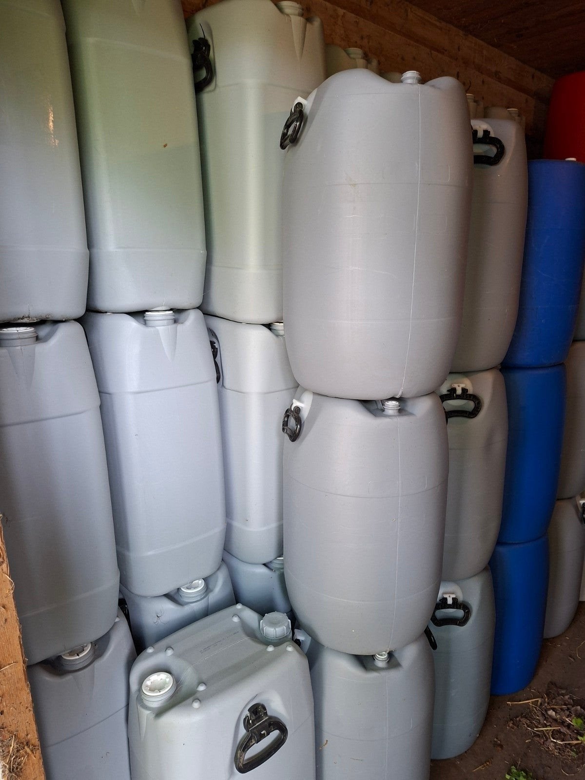 Te koop 60 liter vaten, Minder dan 75 liter, Ophalen, Zo goed als nieuw