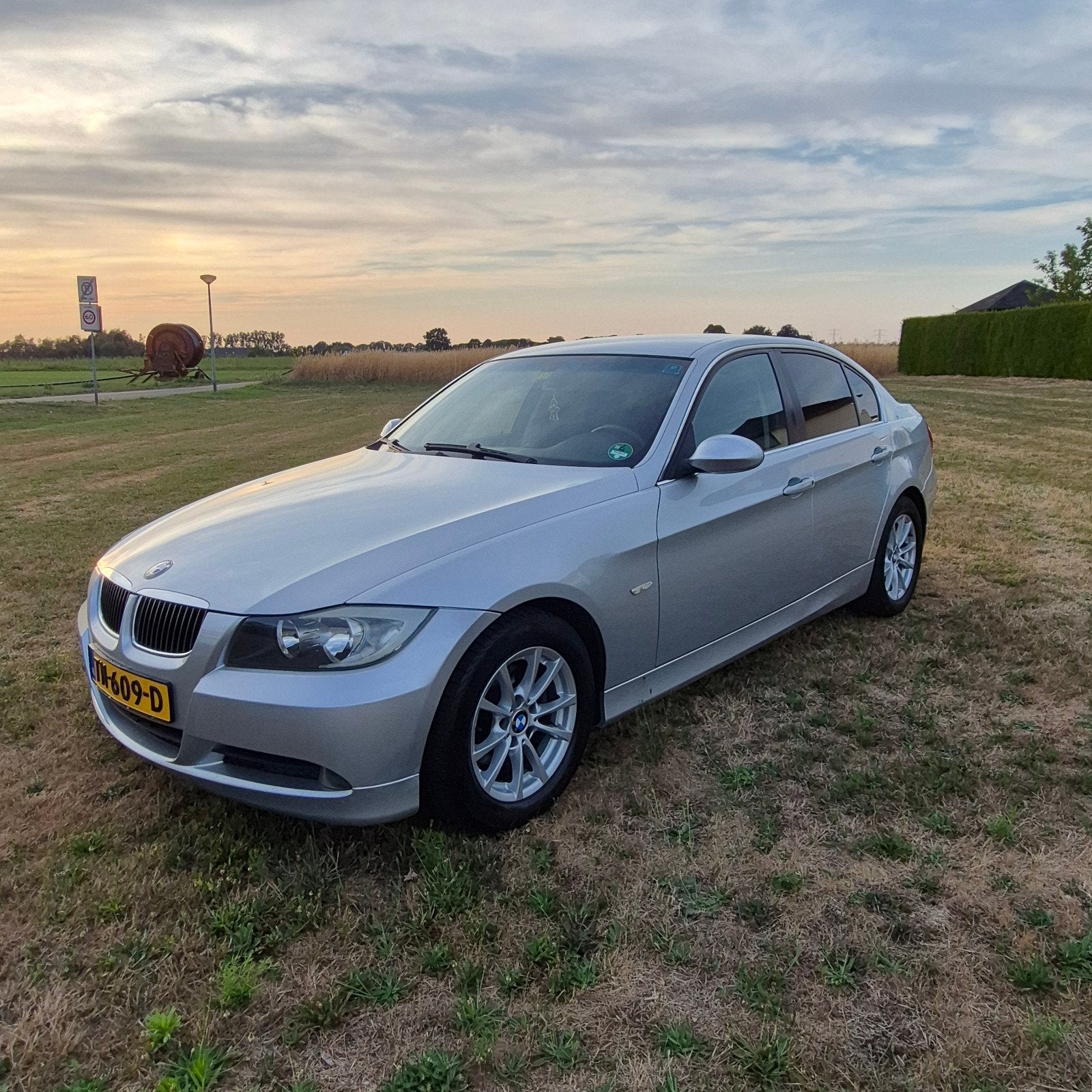 BMW 3-Serie 2.5 I 325 AUT E90  (tekst goed lezen ! ), Auto's, Automaat, 745 kg, Achterwielaandrijving, 2497 cc