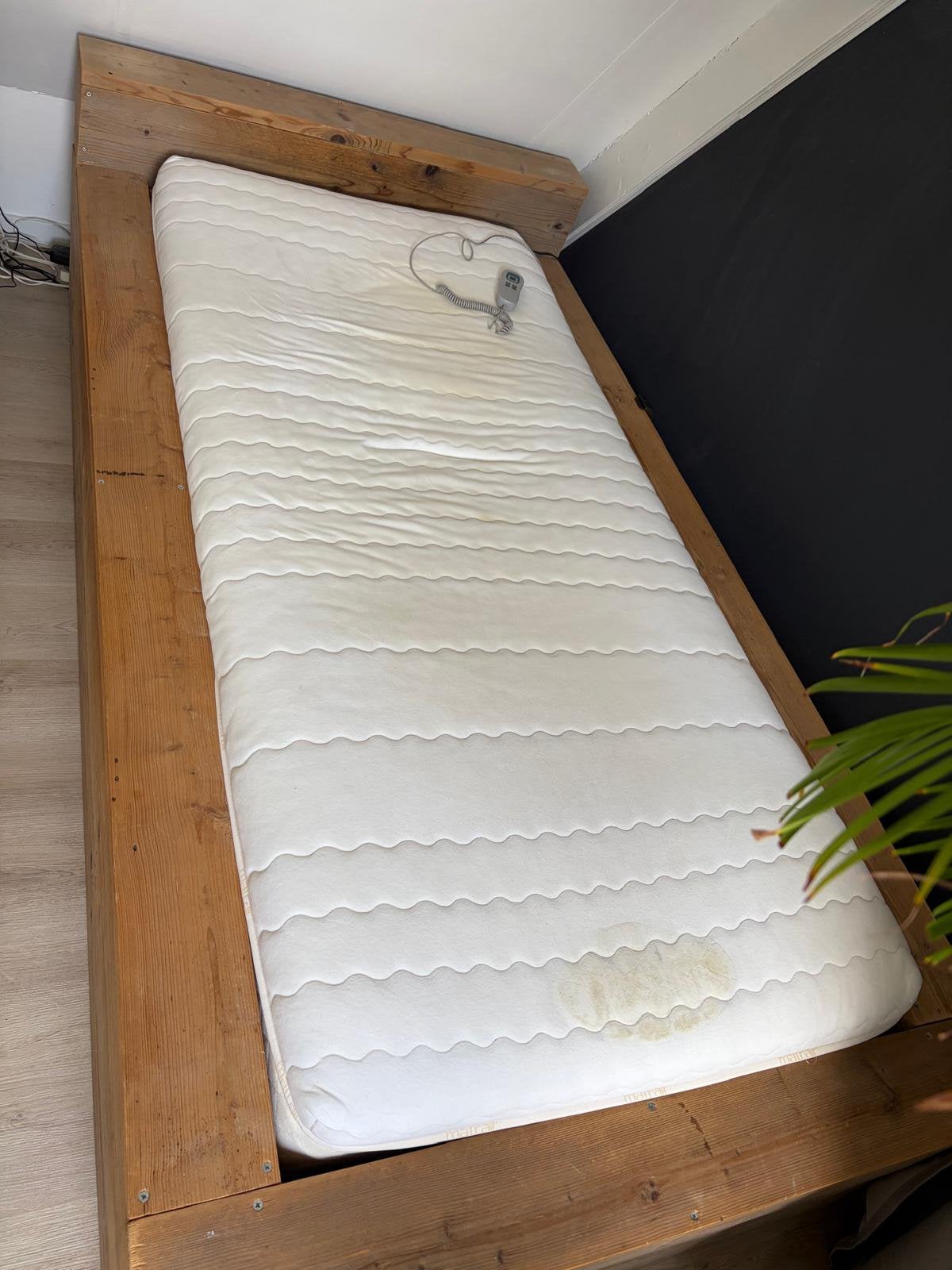 Matrair luchtmatras 90x200 cm, Ophalen, Gebruikt, 90 cm, Eenpersoons