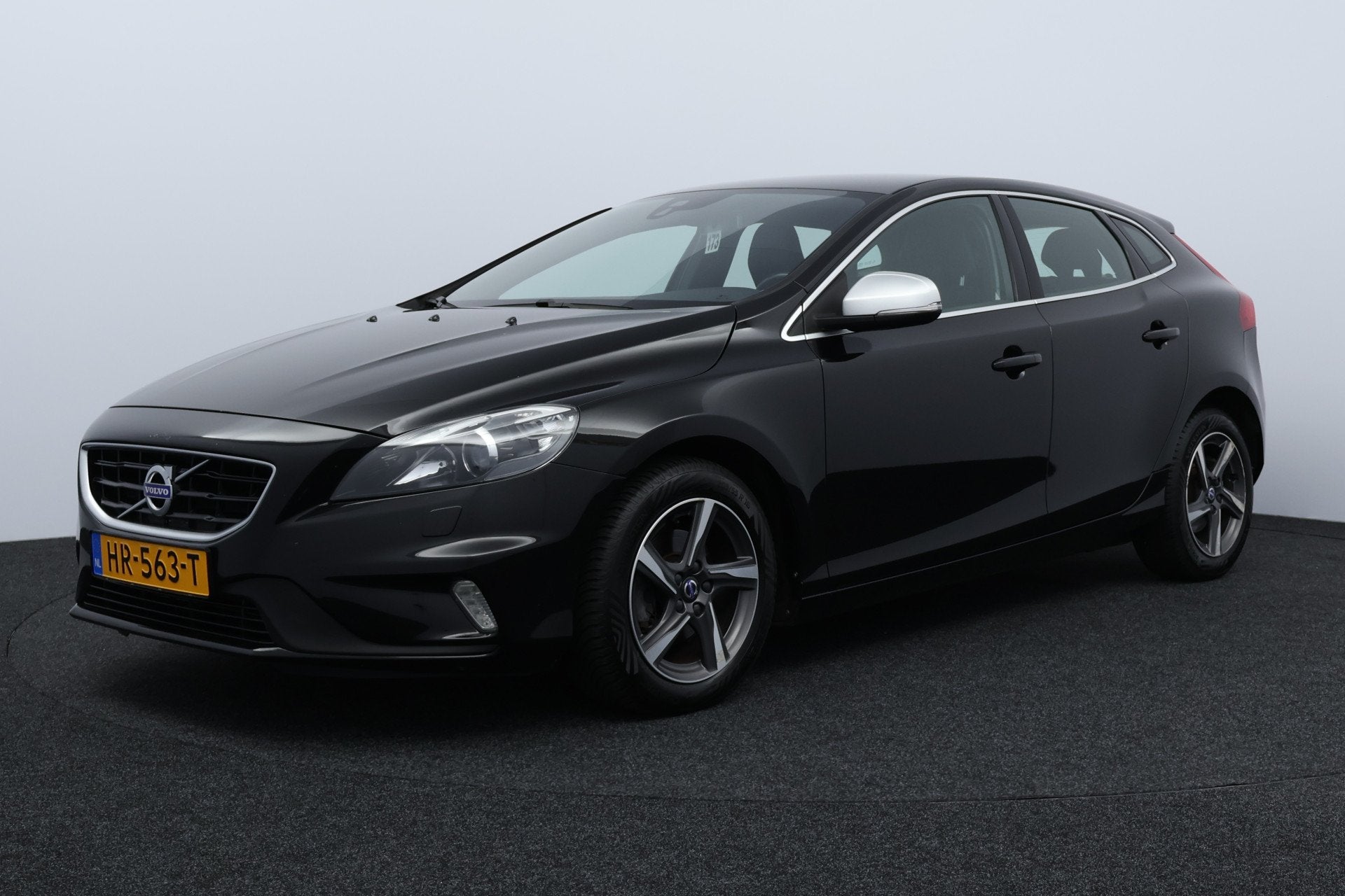 Volvo V40 2.0 D2 R-Design/ D-Riem verv: 150.000 KM!/ Trekhaa, Auto's, Voorwielaandrijving, Gebruikt, 4 cilinders, 1969 cc