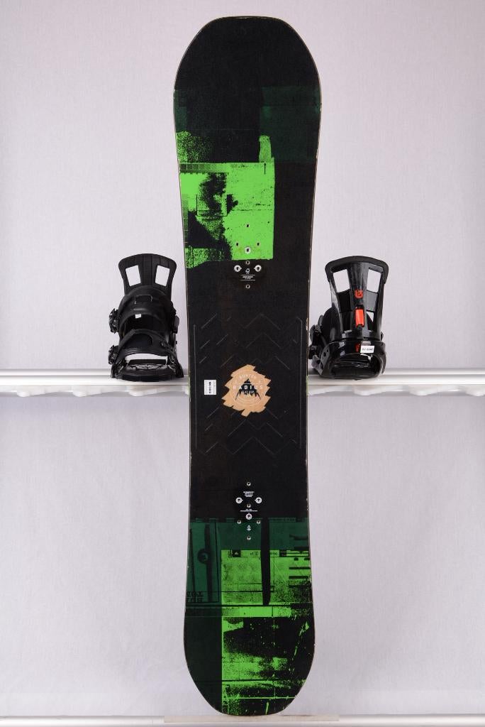 150 snowboard BURTON RADIUS WIDE, black/green, woodcore, Ophalen of Verzenden, Gebruikt, Board