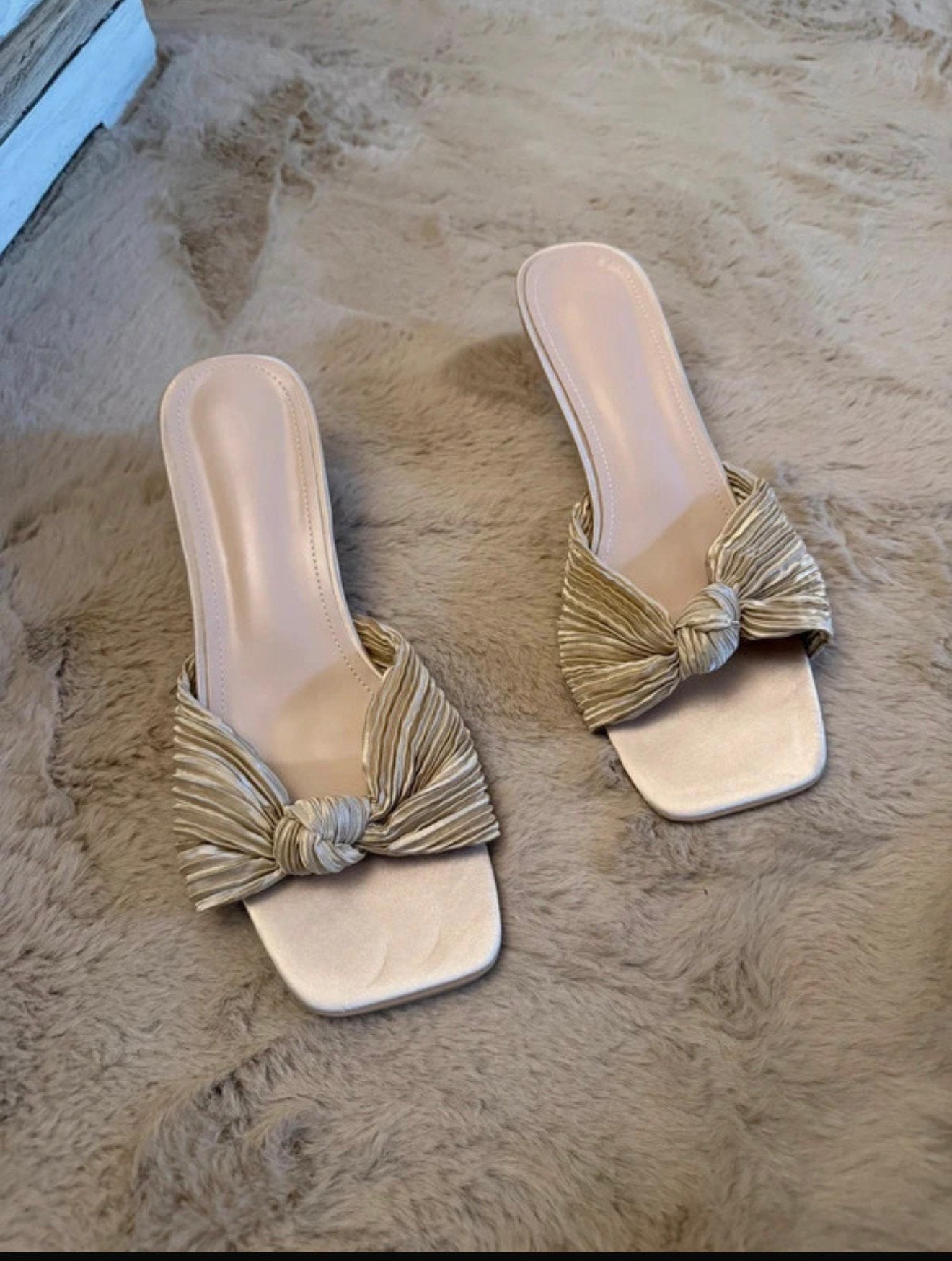 Dames hakken slippers, Ophalen of Verzenden, Zo goed als nieuw, Zwart