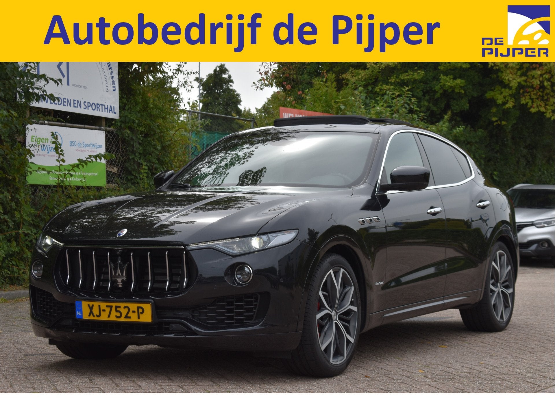 Maserati Levante 3.0 V6 AWD GranSport 350 pk Driver Ass.Pack, 12 maanden, Gebruikt, 2084 kg, Zwart