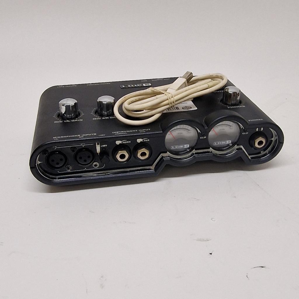 Line 6 UX2 Audio Interface | Nette Staat, Line 6, Zo goed als nieuw, Support@line6.com, 26580 Agoura Road
Calabasas, CA 91302
USA
