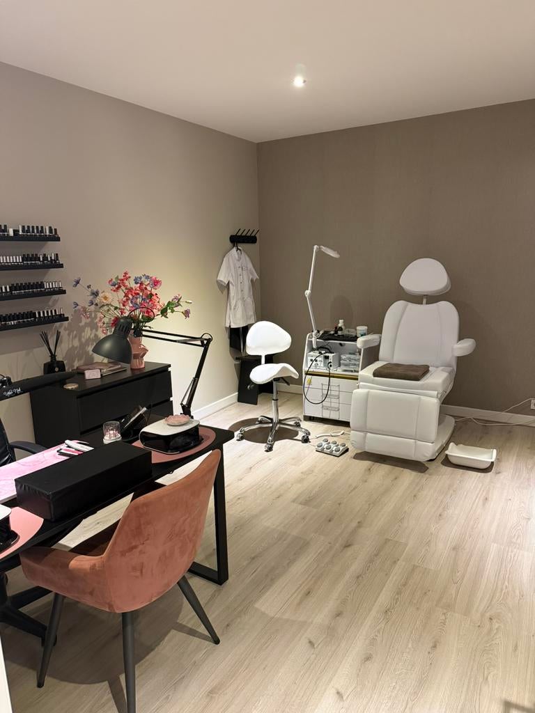 **Aangeboden: Pedicure** - Linschoten - Woerden, Diensten en Vakmensen, Schoonheidsspecialisten | Pedicure, Nagelverzorging, Voetverzorging