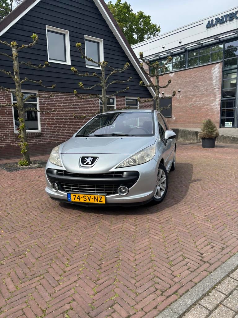 Peugeot 207 1.6 16V 3DRS 2006 Grijs, Auto's, Voorwielaandrijving, 4 cilinders, 1188 kg, Bedrijf
