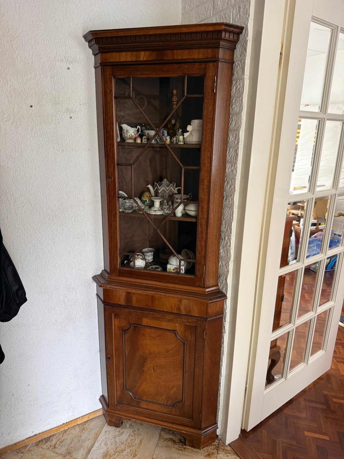 Mahoniehouten Hoekvitrinekast - Georgian/Chippendale Stijl, Ophalen
