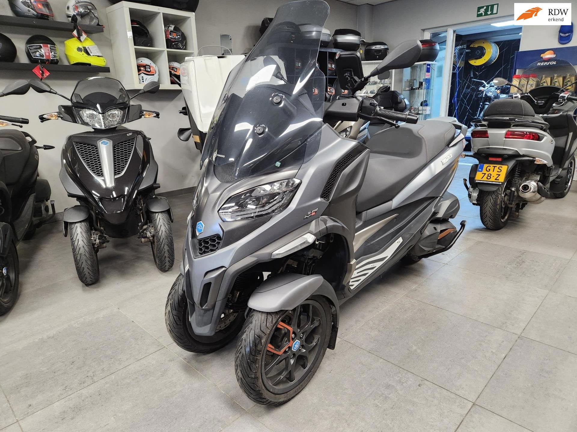 Piaggio MP3 530 HPE EXCLUSIVE 2023 RIJKLAAR GARANTIE, Motoren, Motoren | Piaggio, Bedrijf, Overig