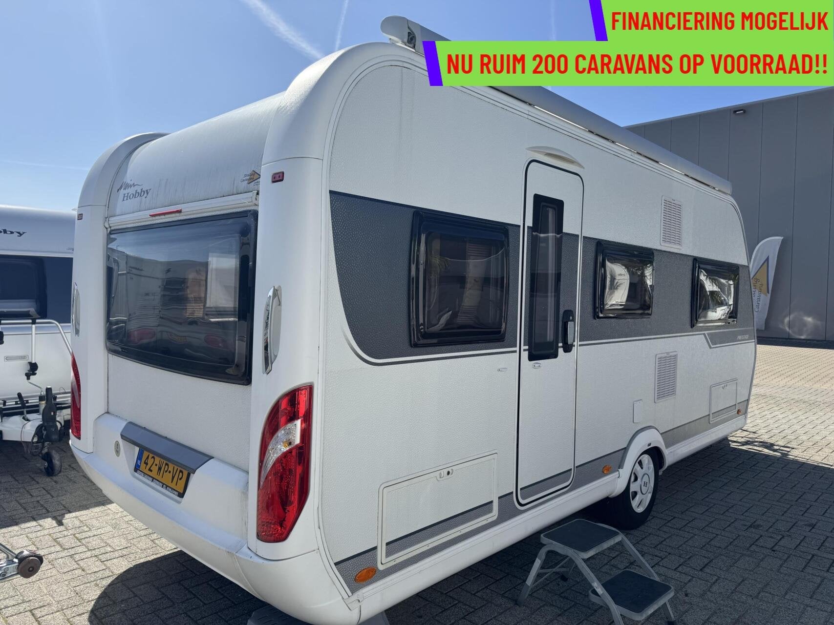 Hobby 495 UL PRESTIGE, ENKELE BEDDEN, RONDZIT, LUIFEL, MOVER, Rondzit, Hobby, 7 tot 8 meter, Bedrijf