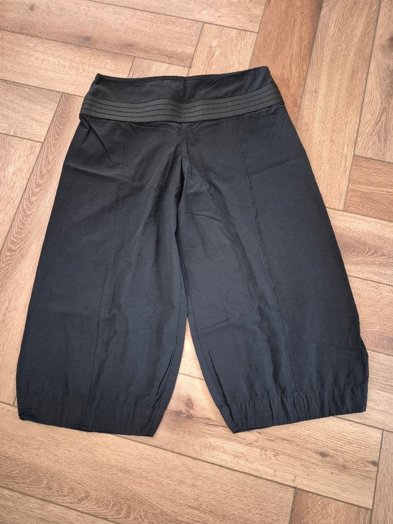 Prachtige 3/4 broek van Sarah Pacini, maat 3 = L, Sarah Pacini, Zwart, Maat 42/44 (L), Ophalen of Verzenden