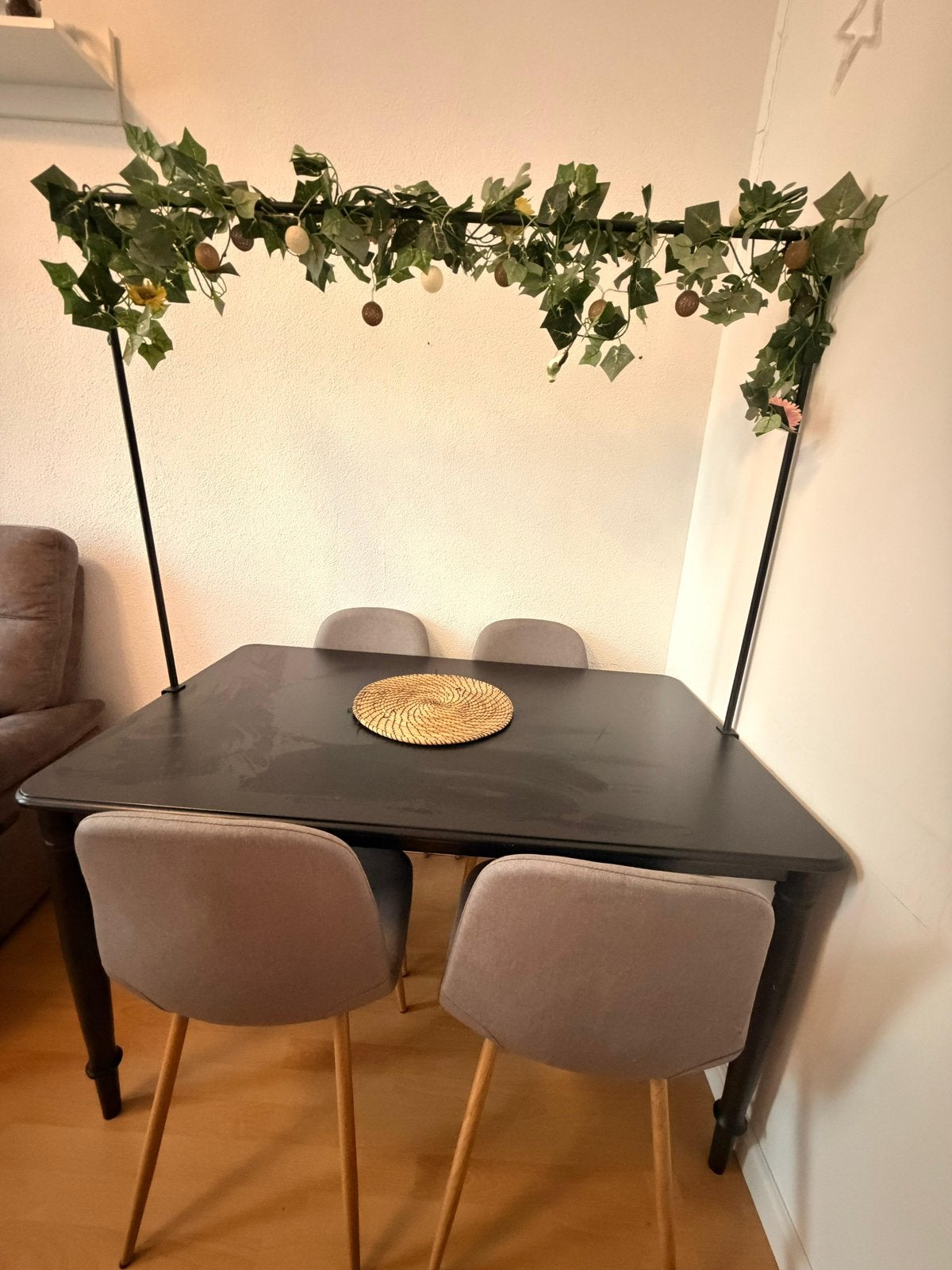 Eettafel met 4 stoelen, 100 tot 150 cm, Zo goed als nieuw, Vier personen, Rechthoekig