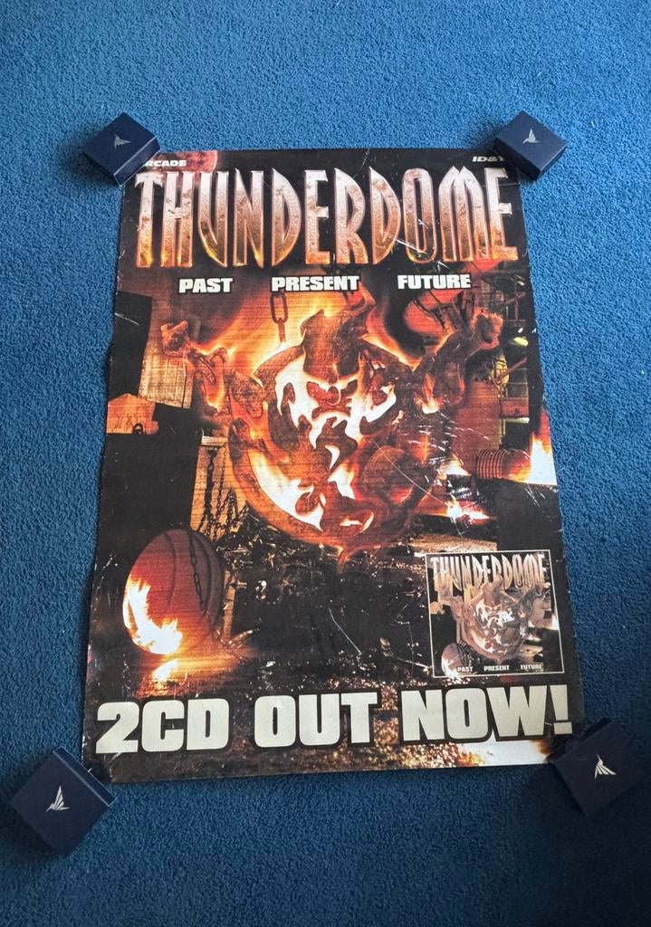 Thunderdome ‘99 out now poster ( ID&T ), Ophalen of Verzenden, Gebruikt, Deurposter of groter, Film en Tv