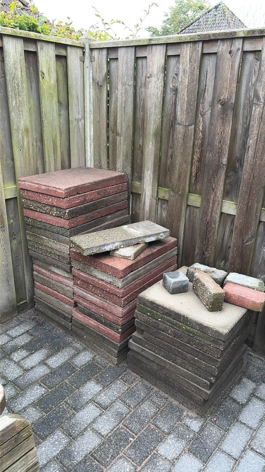GRATIS, Tuin en Terras, Tegels en Klinkers, Ophalen, Gebruikt, Overige materialen, Terrastegels