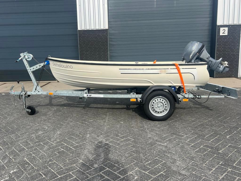 KMV WITH 320 met Yamaha 4-takt 6PK op Kalf 450 trailer, Watersport en Boten, Ophalen, Gebruikt