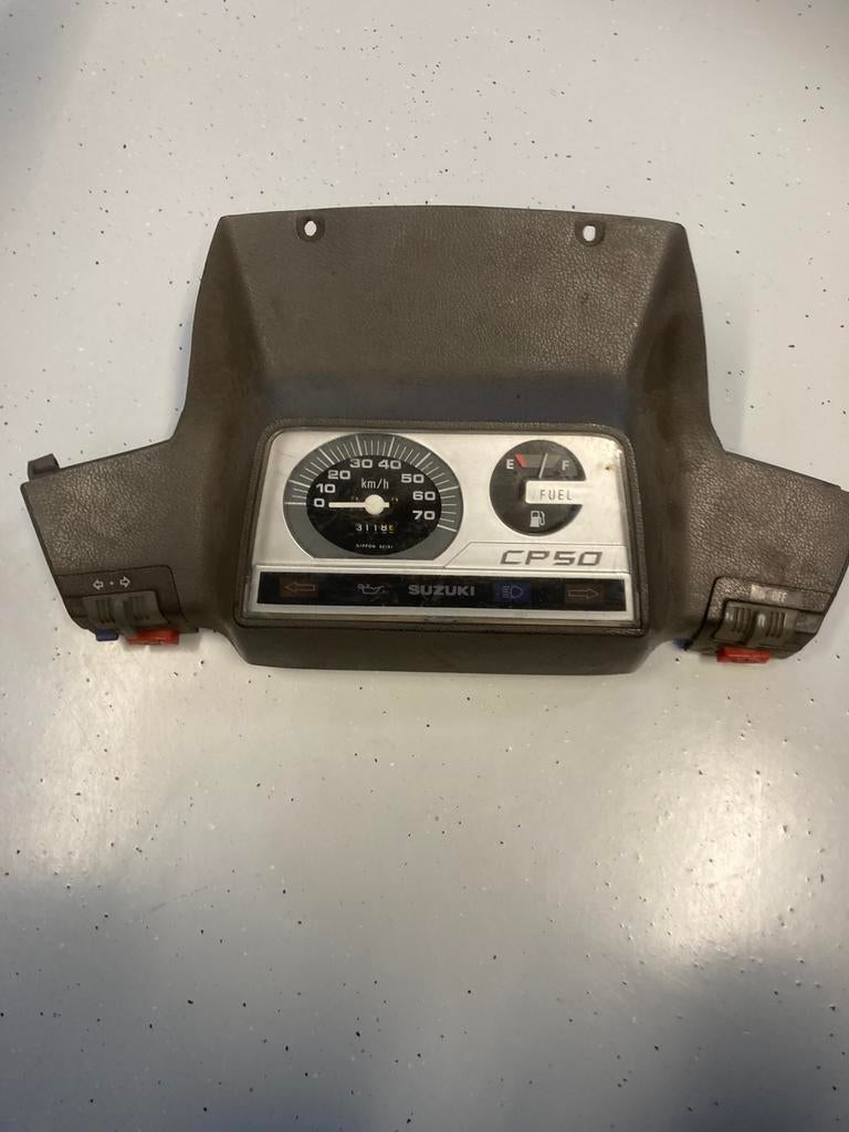 Suzuki cp50 kilometerteller inc stuurkap, Ophalen of Verzenden, Gebruikt, Kap