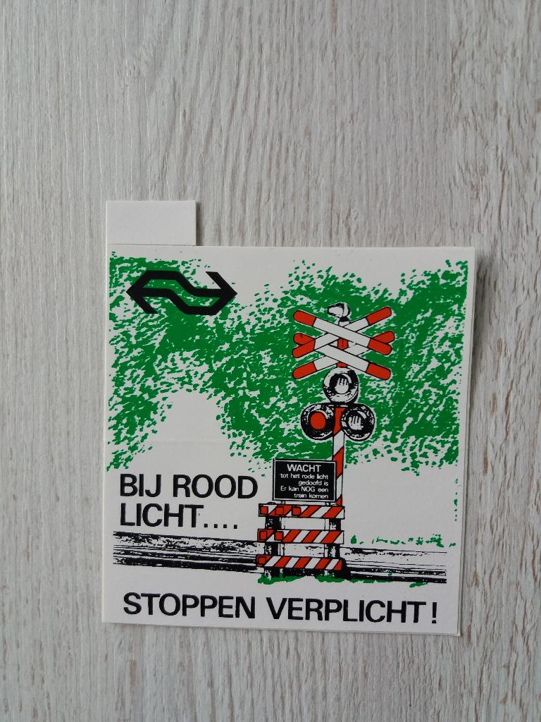 sticker NS BIJ ROOD LICHT STOPPEN VERPLICHT, Ophalen of Verzenden, Zo goed als nieuw, Bedrijf of Vereniging
