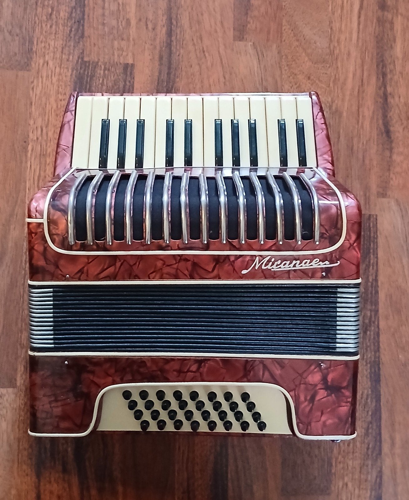 Mirandelli Accordeon 48 bas vintage Italiaans, Overige merken, Met riemen, 48-bas, Gebruikt