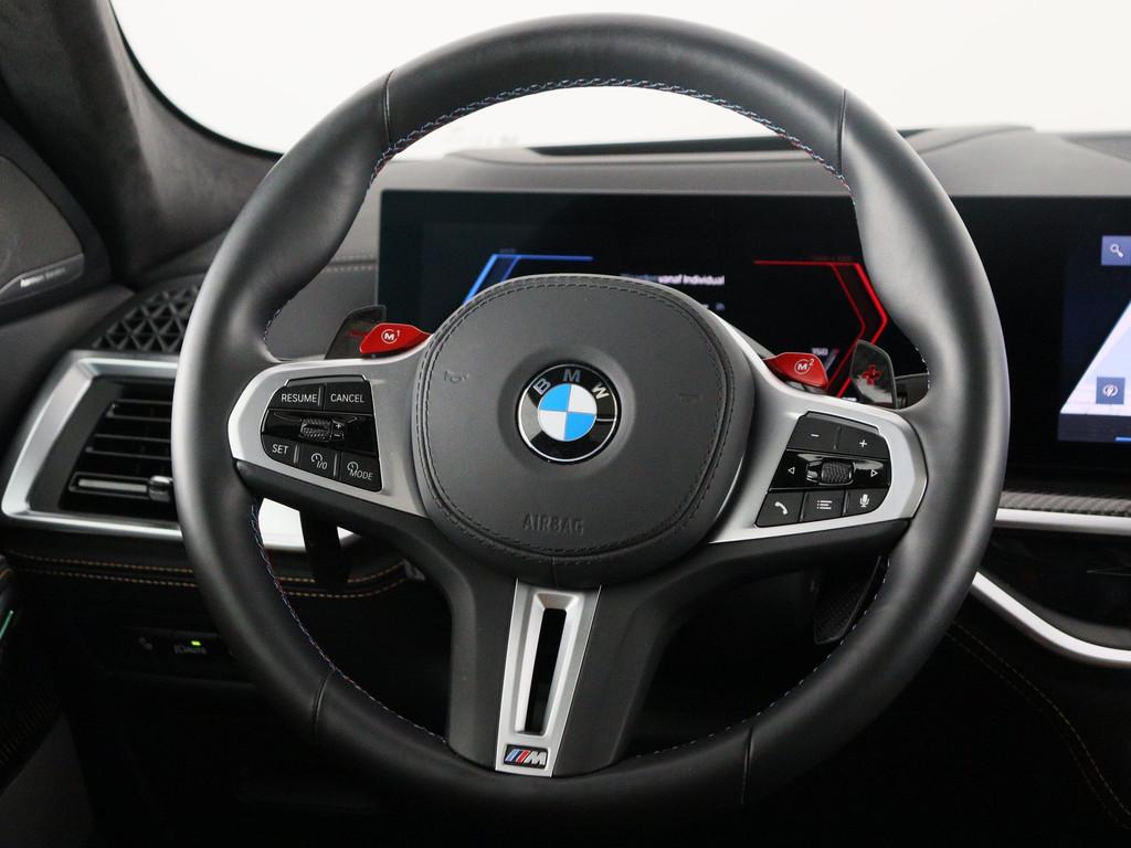 BMW X6M Competition Urban Green II uni (P9P) (bj 2025), Auto's, BMW, Gebruikt, Met garantie (alle), 4395 cc, Bedrijf