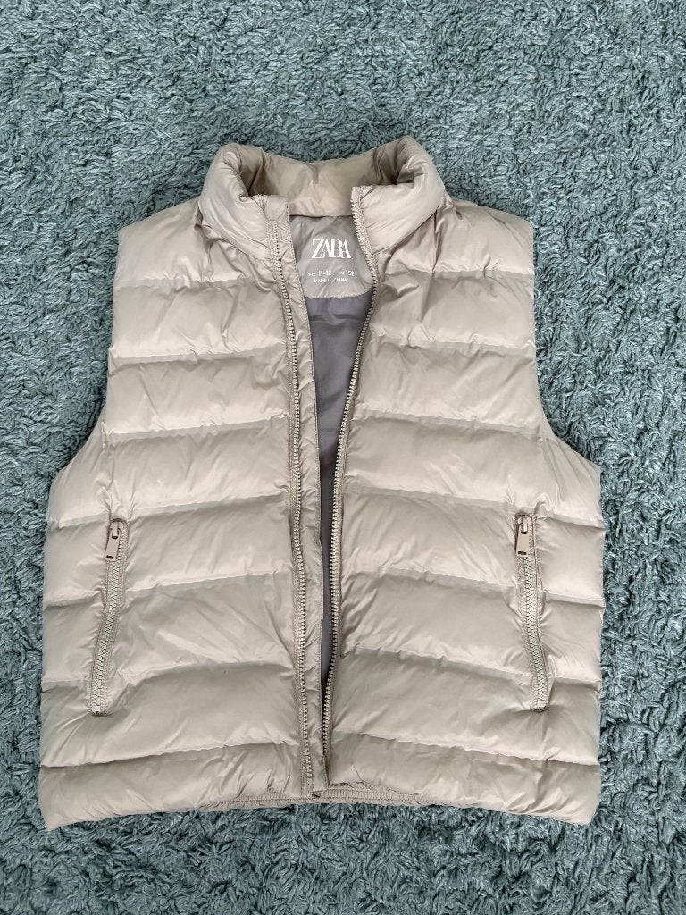 Zara Bodywarmer unisex 152cm, Overige kleuren, Zara, Ophalen of Verzenden, Zo goed als nieuw