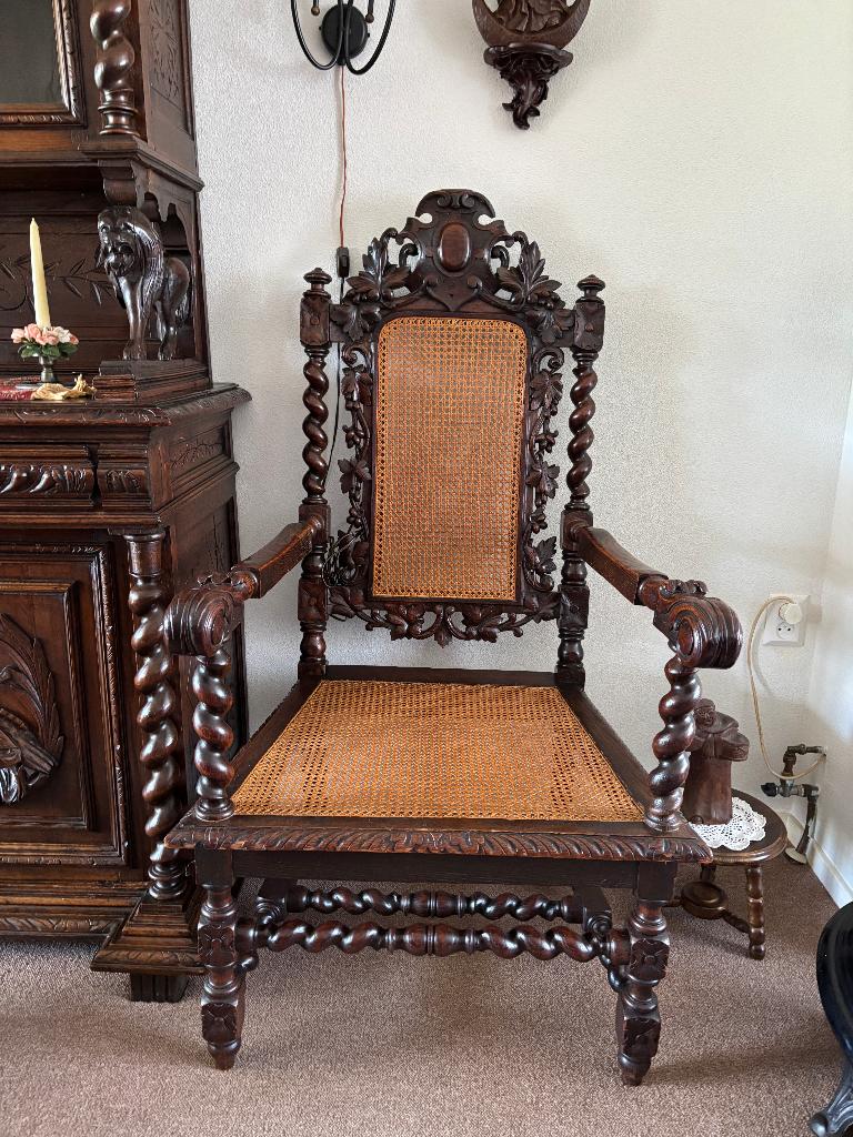 mooie antieke stoel te koop, Ophalen