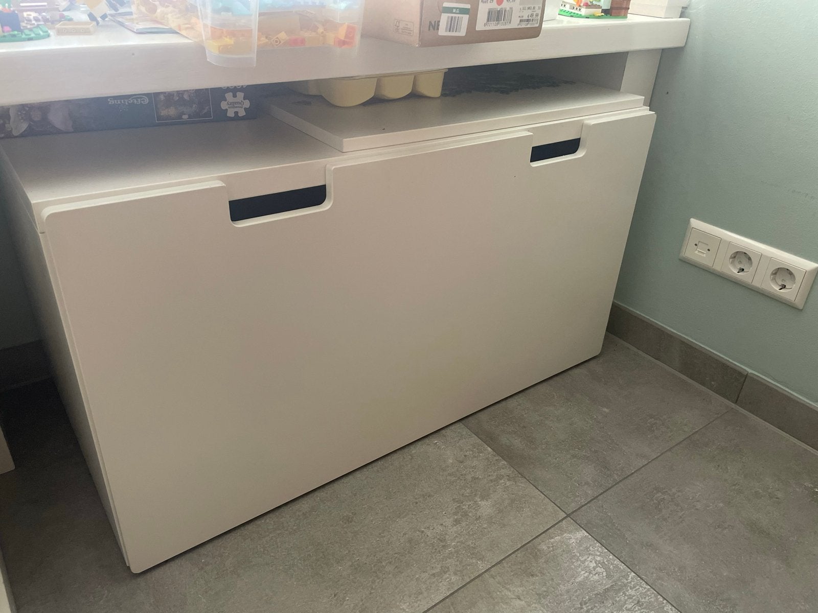 IKEA kinder tafeltje (2x) met lade (1x) - Handig en compact, Huis en Inrichting, Tafels | Salontafels, Ophalen, 50 – 75, Gebruikt