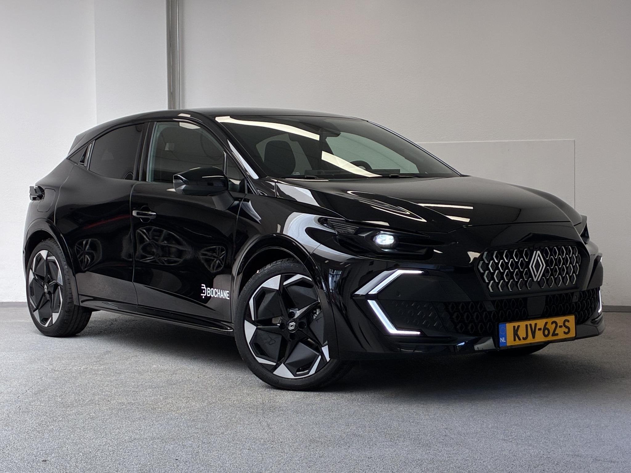 Renault Clio 1.8 Hybrid 160 techno | Demo |, Auto's, 4 cilinders, Met garantie (alle), 1246 kg, Zwart