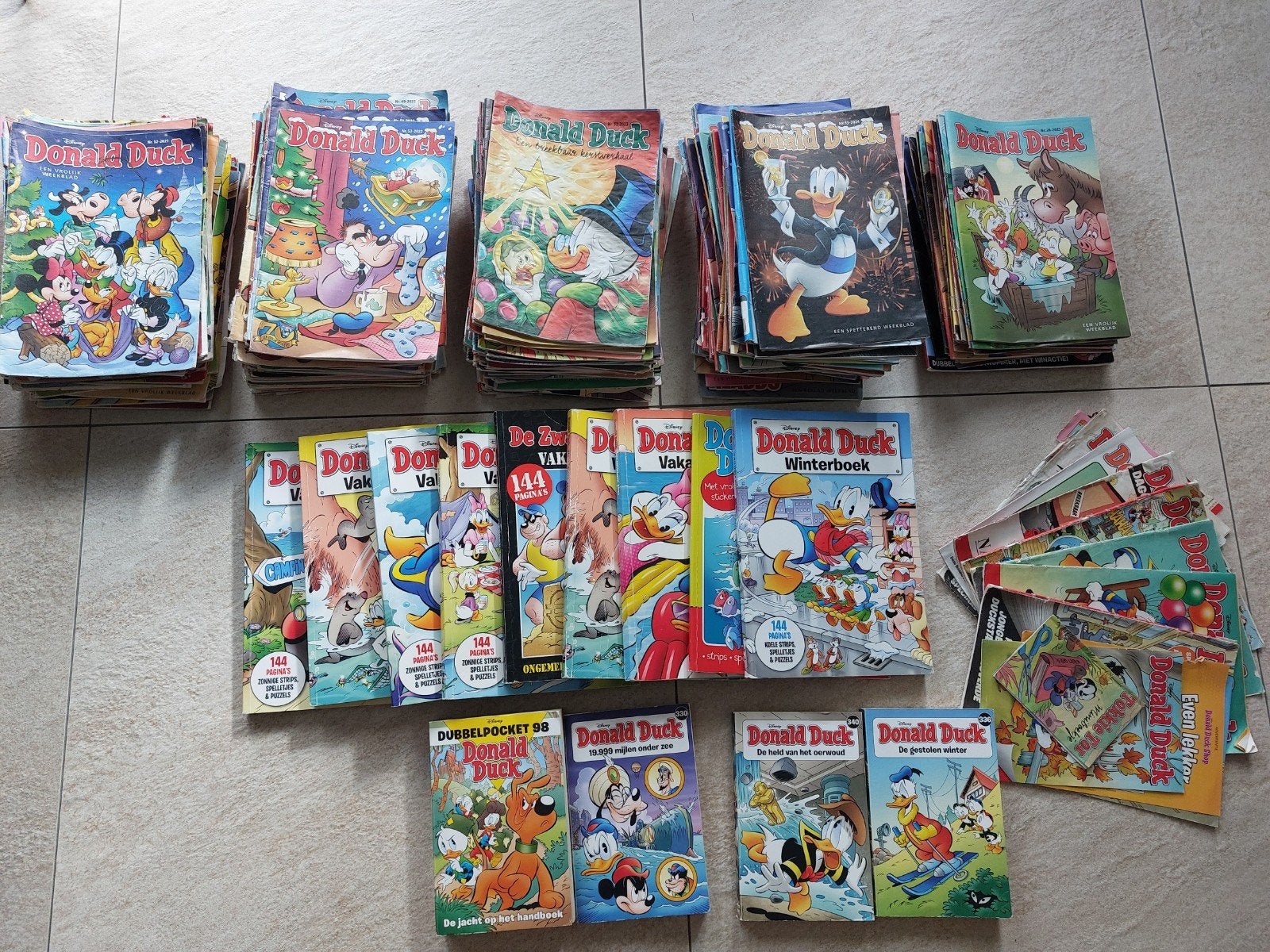 Donald Duck weekbladen, vakantieboeken en pockets, Meerdere stripboeken, Ophalen, Gelezen