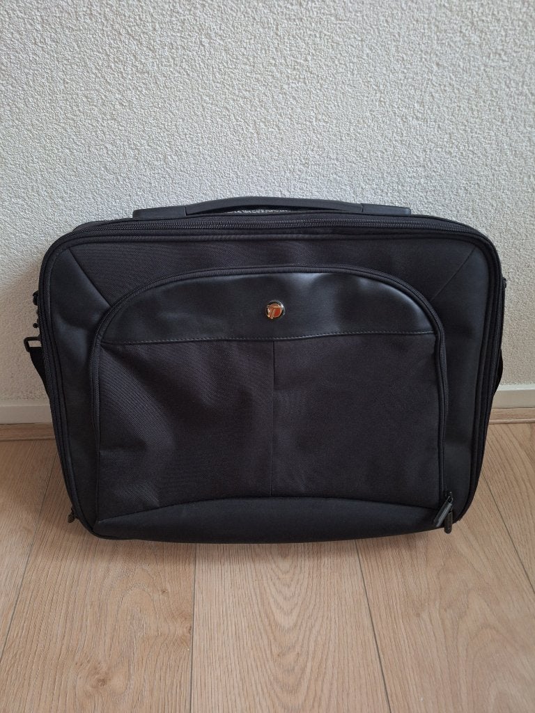 Laptop draagtas, zwart, groot, voor 17 inch. Nieuw. Targus., 17 inch of meer, Nieuw, Ophalen of Verzenden, Meerdere vakken