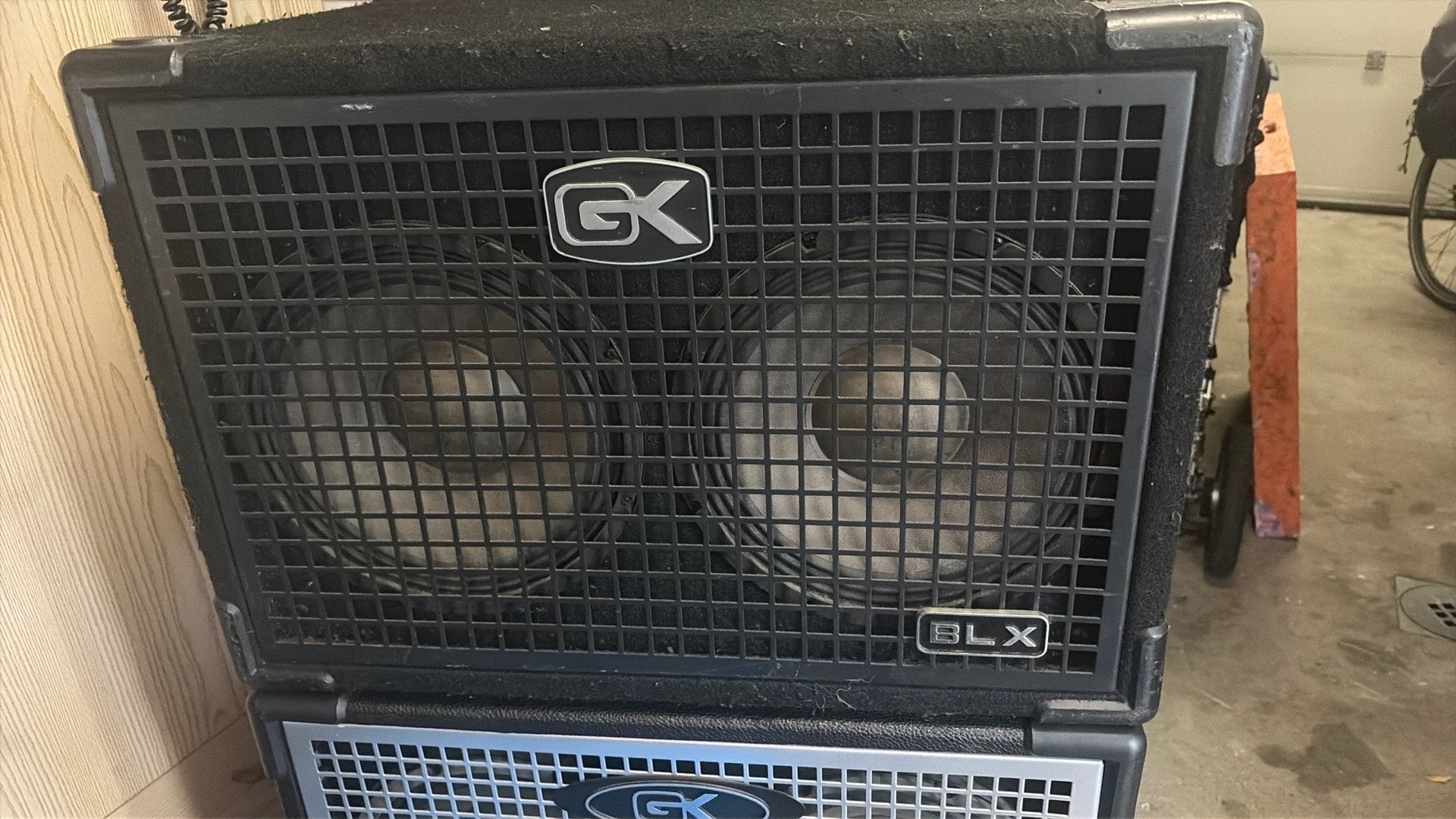 Foto 2 van Bascabinet Galien en Krueger 2x10inch