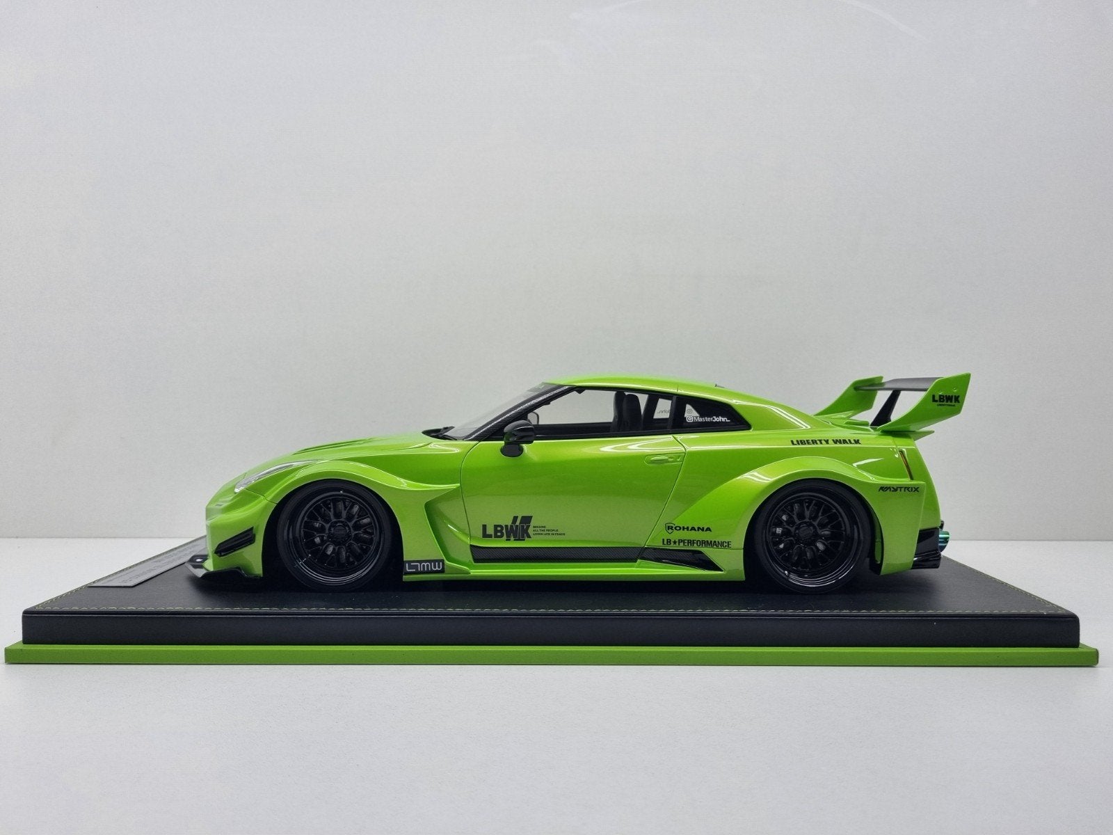 1:12 Ivy Nissan Skyline GT-R R35 35GT-RR LB
1/20 1:12 Nieuw, Hobby en Vrije tijd, Ophalen of Verzenden, Nieuw, 1:9 t/m 1:12, Auto