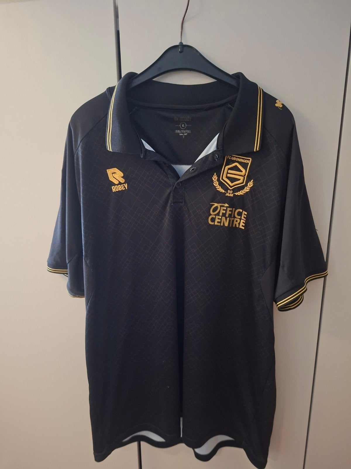 FC Groningen Jubileum tenue (shirt + korte broek), Ophalen, Maat 56/58 (XL), Zo goed als nieuw, Voetbal