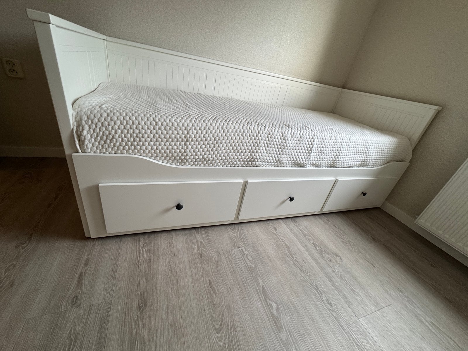 IKEA Hemnes bedbank met B Bright 5700 matras, Ophalen, Eenpersoons, Wit, Zo goed als nieuw