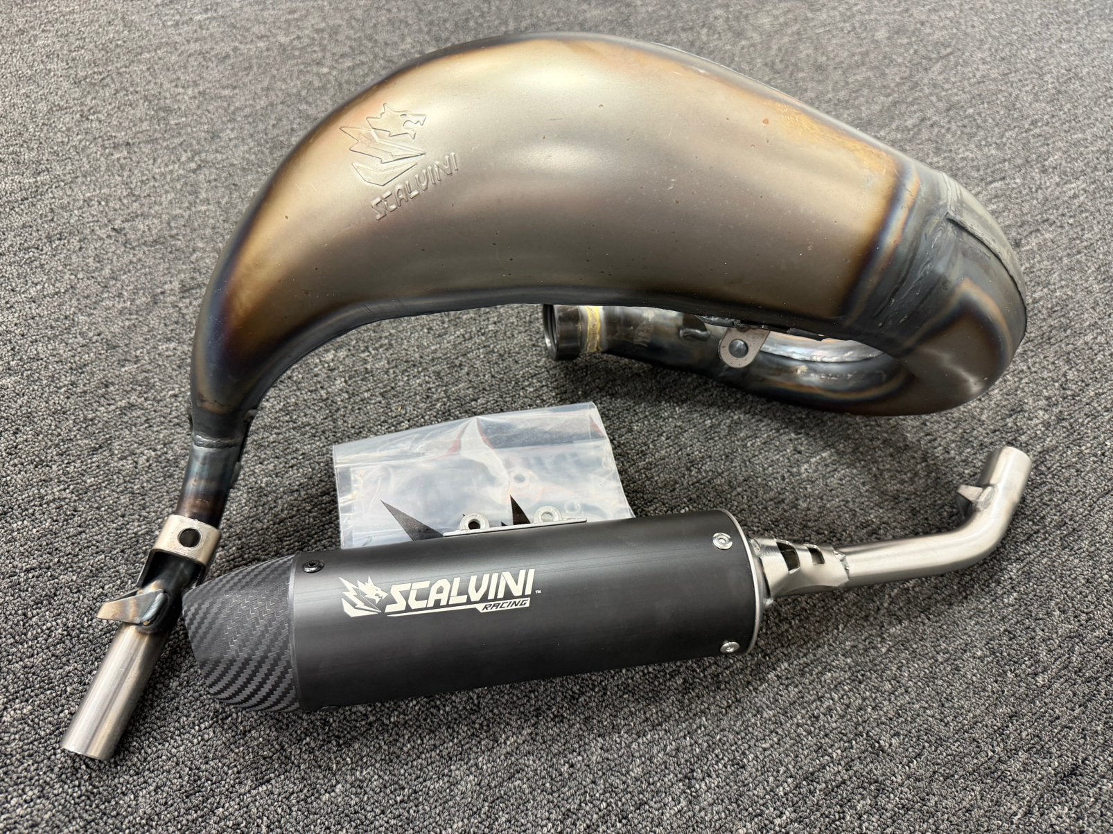 nieuwe scalvini uitlaat sx 85 18/24, Motoren, Ophalen of Verzenden