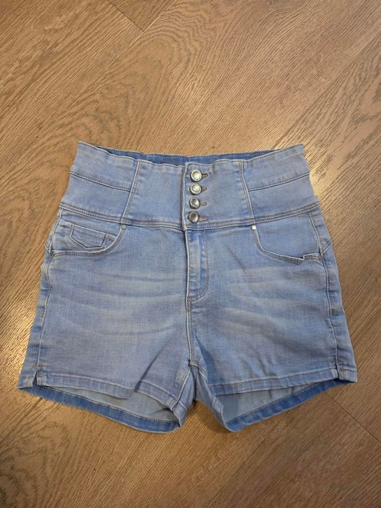 Korte broek maat 170/176, Ophalen of Verzenden, Zo goed als nieuw, Meisje, Broek