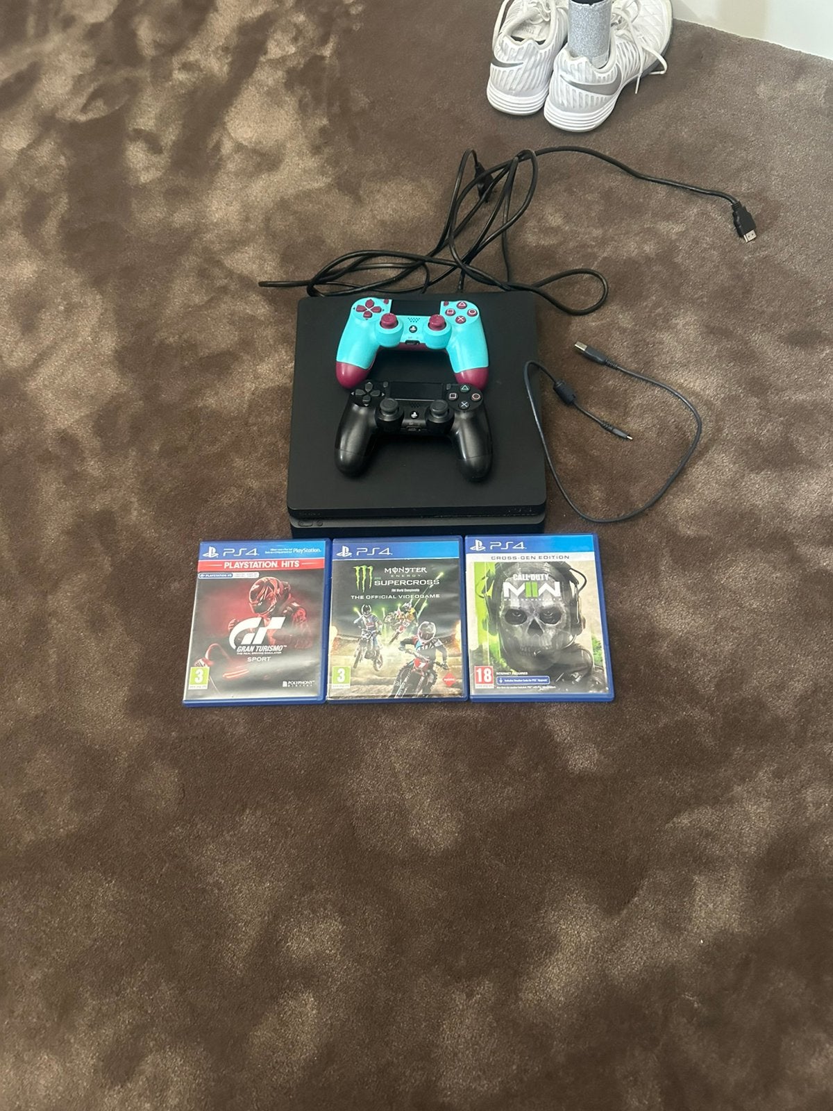 PlayStation 4, Ophalen, Met 2 controllers, Nieuw, Slim