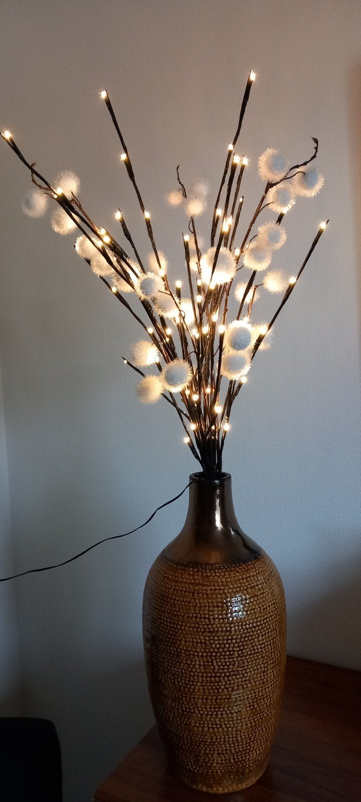 Verlichte Takken met pluizige witte bolletjes, Diversen, Ophalen, Zo goed als nieuw