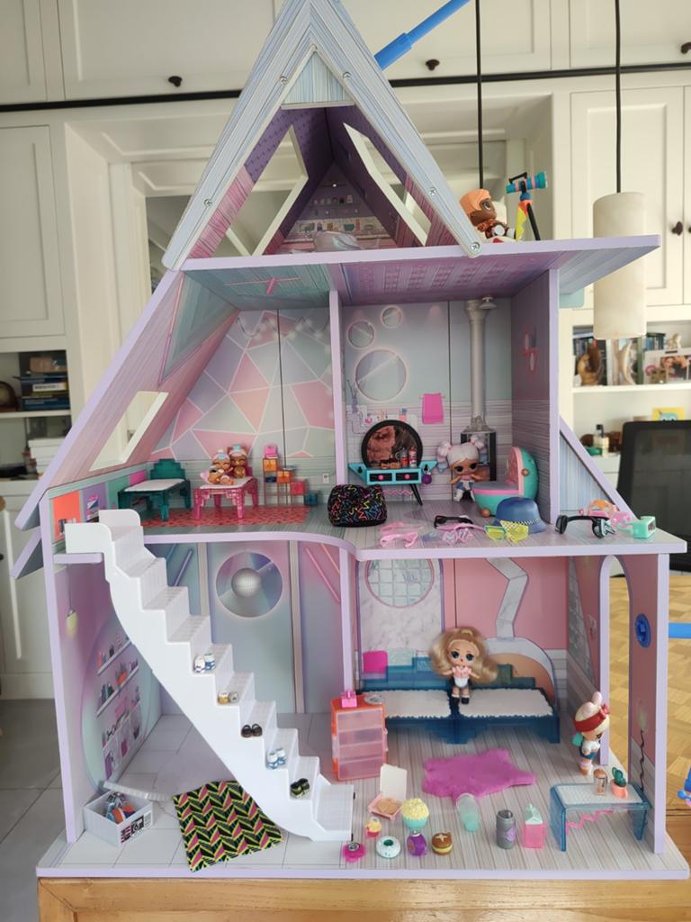 L.O.L. Surprise! OMG Winter Disco Chalet Poppenhuis, Ophalen, Zo goed als nieuw, Poppenhuis