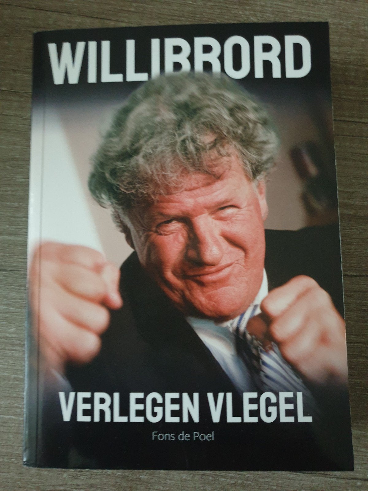Willibrord: Verlegen Vlegel - Fons de Poel, Ophalen of Verzenden, Gelezen, Fons de Poel, Film, Tv en Media