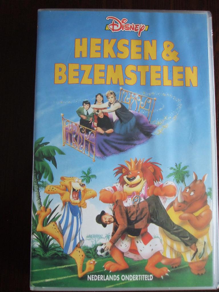 VHS Band . Heksen & Bezemstelen., Alle leeftijden, Kinderprogramma's en -films, Overige typen, Ophalen of Verzenden