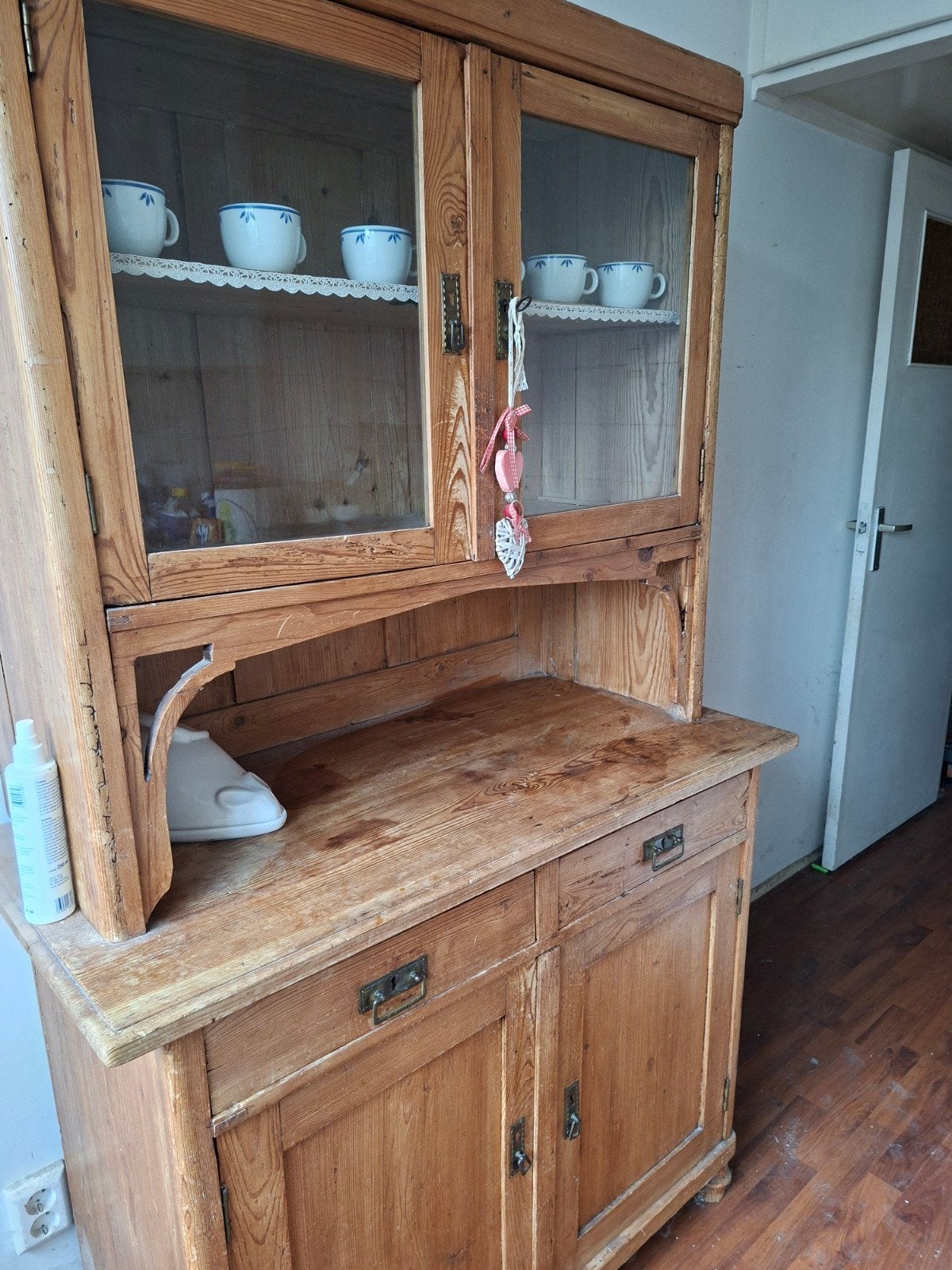 Antieke grenen buffetkast met vitrine, Antiek en Kunst, Antiek | Meubels | Kasten, Ophalen