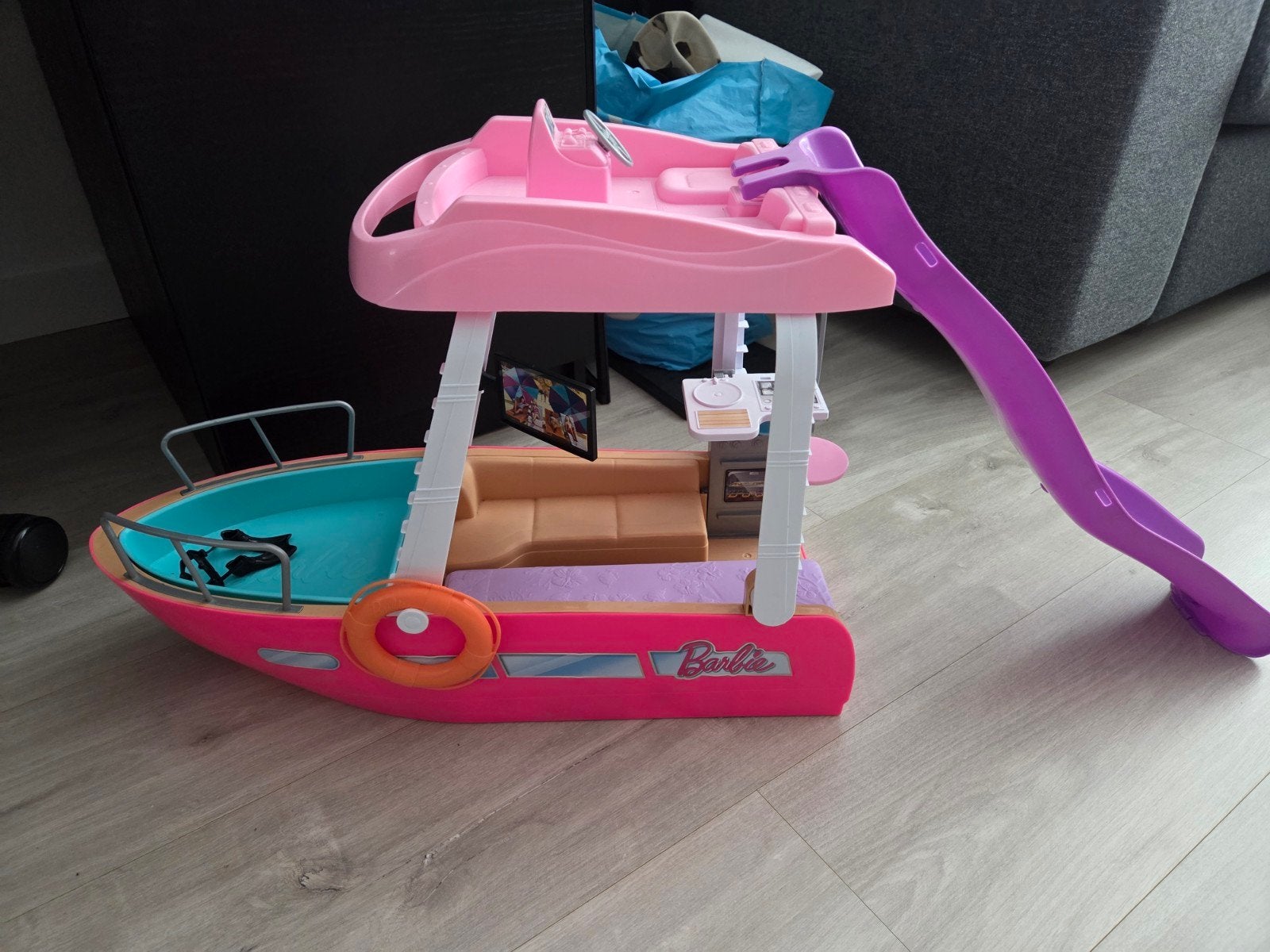 Barbie Droomboot met glijbaan en accessoires, Ophalen, Zo goed als nieuw, Jongen of Meisje