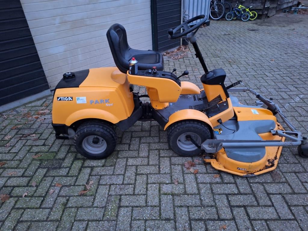 Merk: Stiga
Type: Park Power 2WD
Bouwjaar: 2005
Maaidek/werk, Tuin en Terras, Zitmaaiers, Gebruikt, ., Mulchfunctie, Ophalen of Verzenden