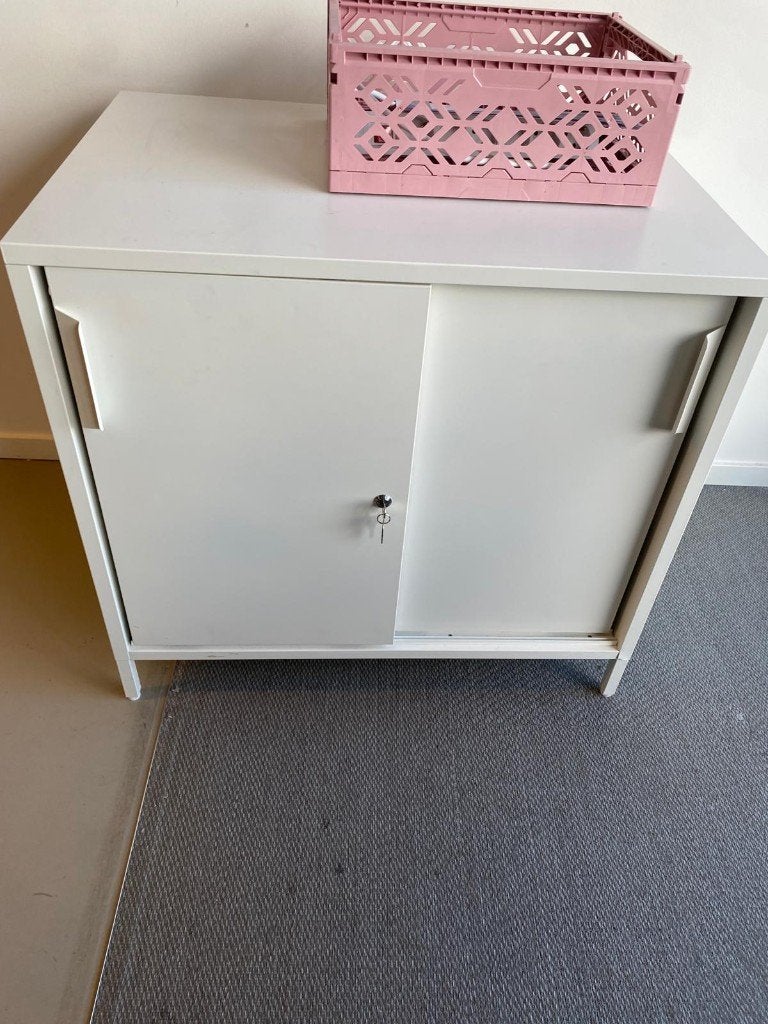 IKEA Trotten Kantoorkastje met Schuifdeuren, Ophalen, Zo goed als nieuw