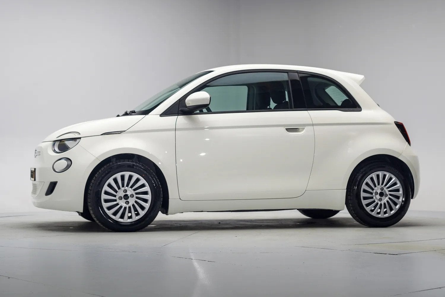 Fiat 500E 24kwh 3-Fase [ Virtual Cockpit Cruise control Lane, 0 cilinders, Gebruikt, 95 pk, Wit
