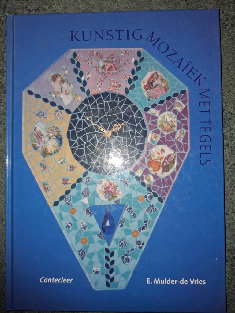 E. Mulder-de Vries - Kunstig mozaiek met tegels, Boeken, Ophalen of Verzenden, Zo goed als nieuw, E. Mulder-de Vries, Overige onderwerpen