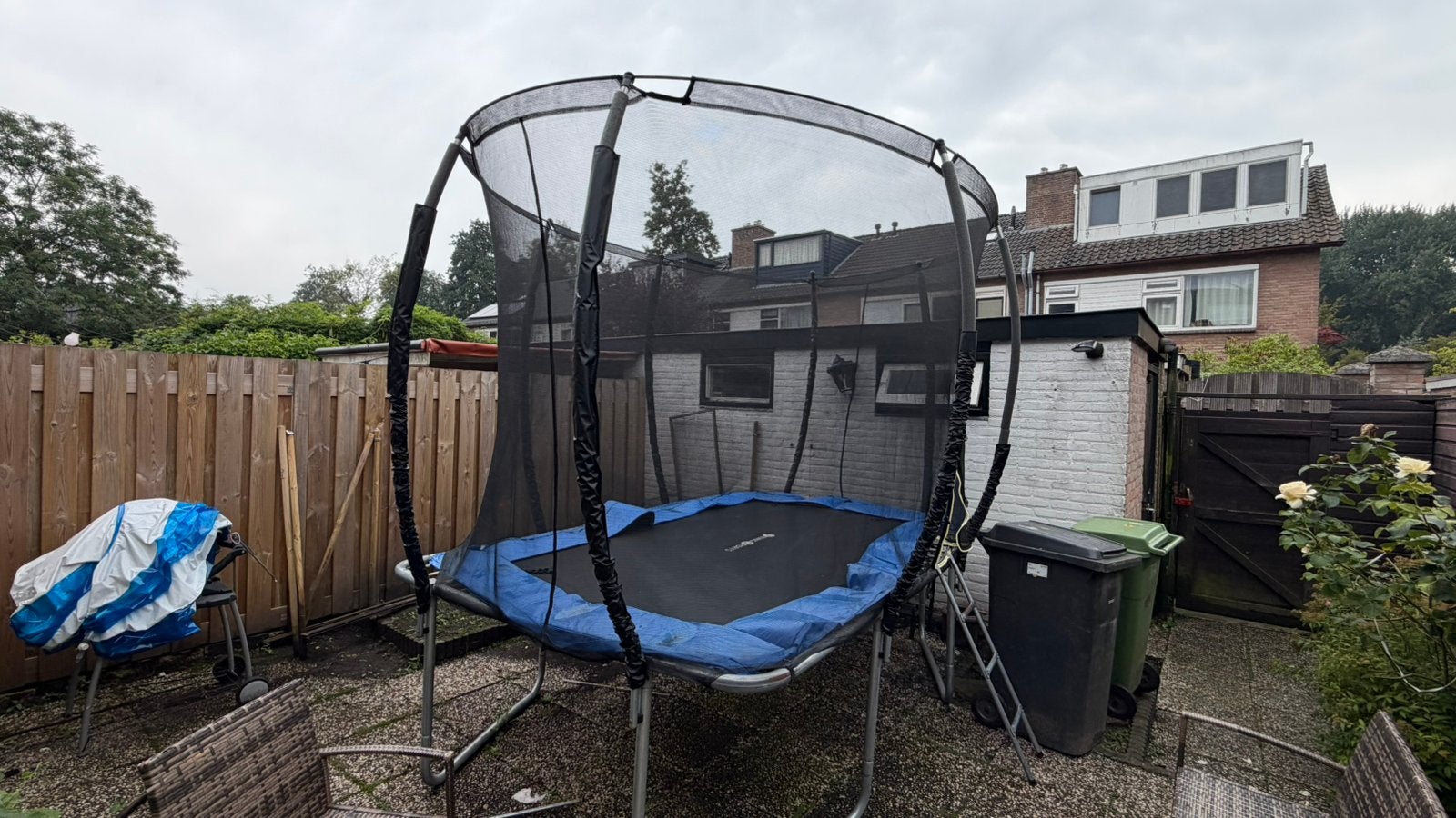 Trampoline